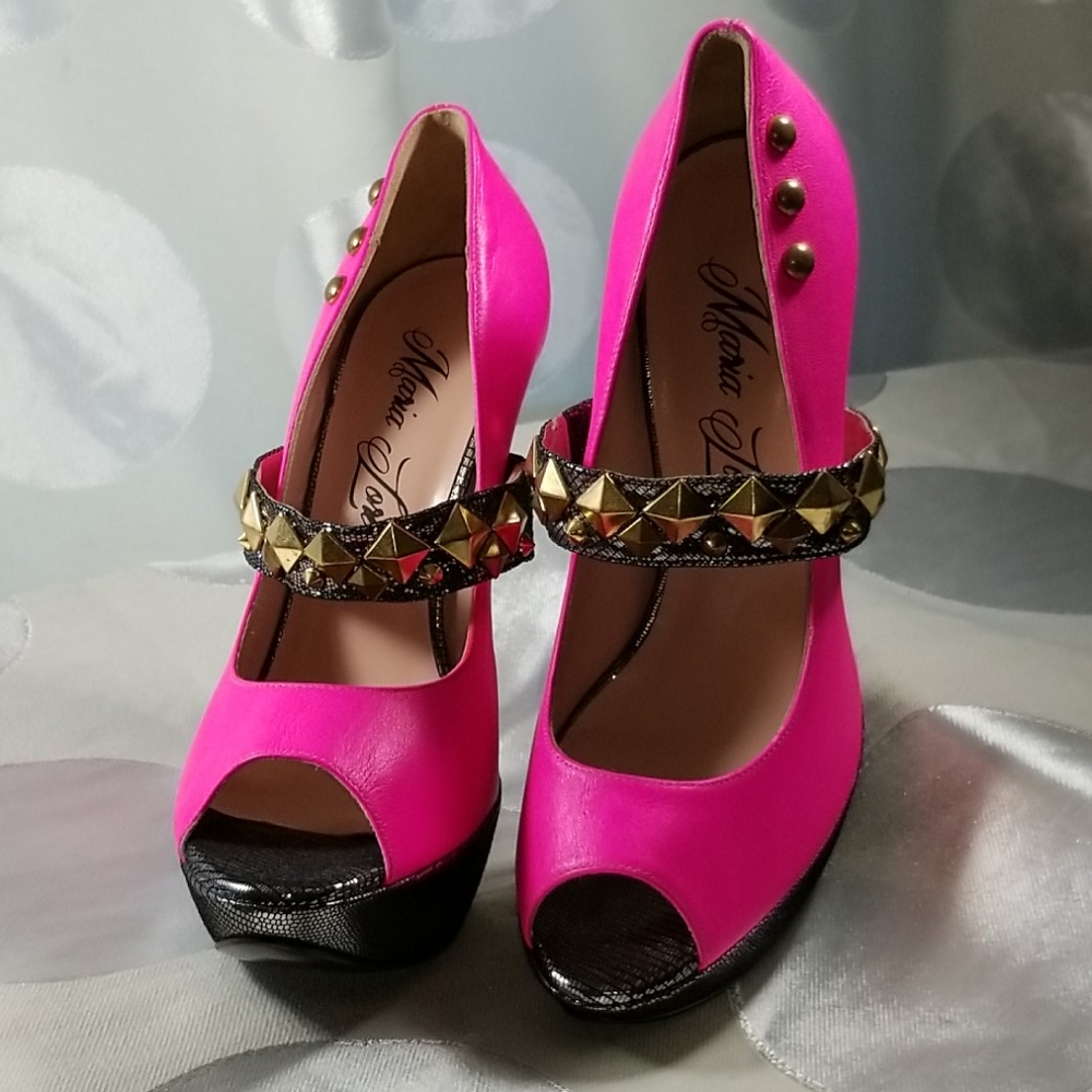 Marie Lorenzo Neon Pink Brass Stud Heels NEW US 9